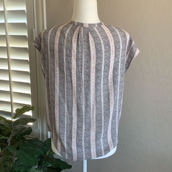 Breezy Striped Blouse - Picture 5 of 9